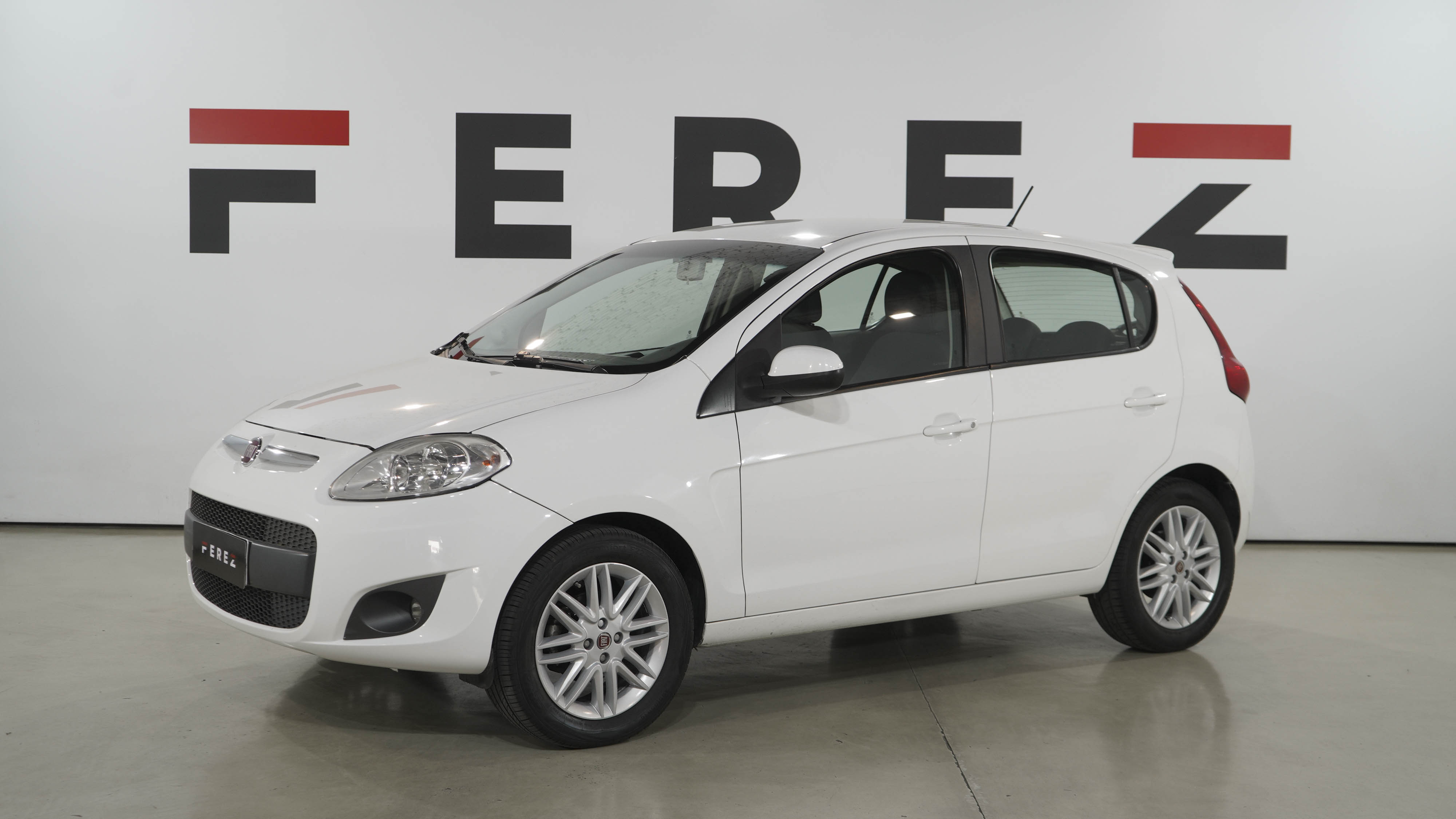 FIAT PALIO 1.4 5 P ATTRACT L / 14 2016 COLOR BLANCO NAFTA MT